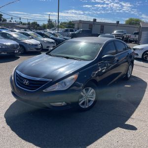 HYUNDAI SONATA GLS - 1