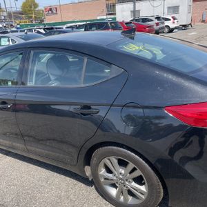 HYUNDAI ELANTRA SE - 6