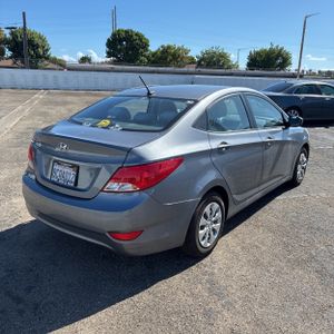 HYUNDAI ACCENT SE - 8