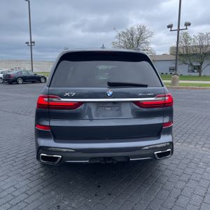 BMW X7 XDRIVE50I - 7