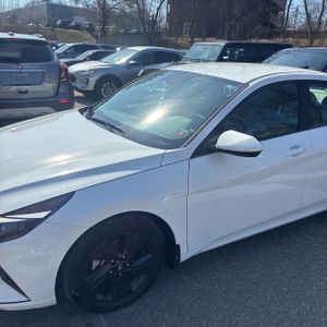 HYUNDAI ELANTRA SEL - 2