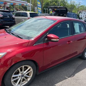 FORD FOCUS SE - 2