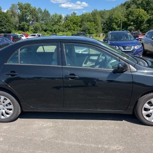 2012 Toyota COROLLA LE — миниатюра 11