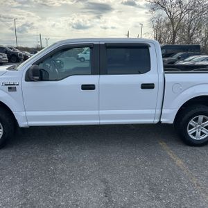 FORD F-150 XL - 4