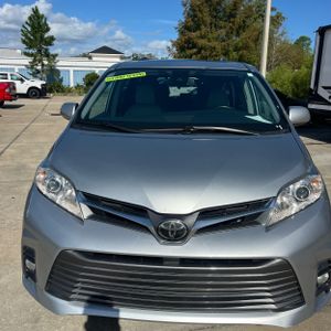 2020 Toyota SIENNA XLE 8-PASSENGER 照片 14