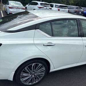 صورة 9 لـ 2023 Nissan ALTIMA 2.5 SL