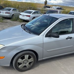 FORD FOCUS ZX5 S - 2