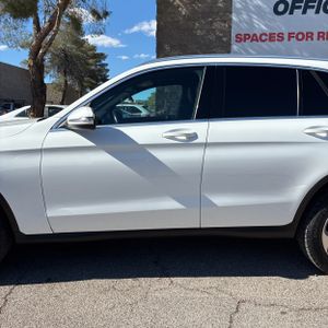 MERCEDES-BENZ GLC - 4