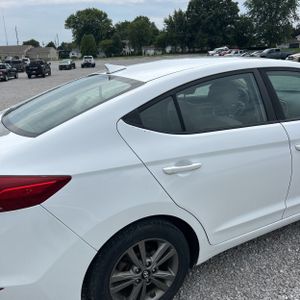 صورة 9 لـ 2018 Hyundai ELANTRA SEL
