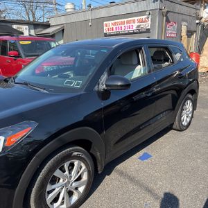 HYUNDAI TUCSON SE - 2