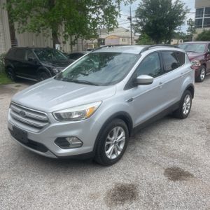 FORD ESCAPE SE - 1