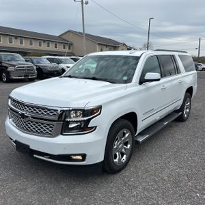 CHEVROLET SUBURBAN LT - 1