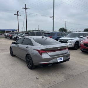 HYUNDAI ELANTRA SEL - 5