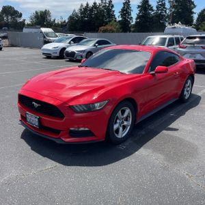 FORD MUSTANG V6 - 1