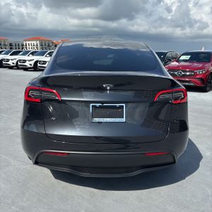 صورة 7 لـ 2024 Tesla MODEL Y LONG RANGE