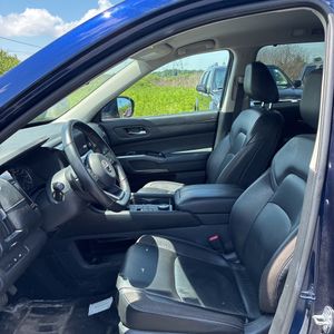صورة مصغرة 31 لـ 2023 Nissan PATHFINDER SL