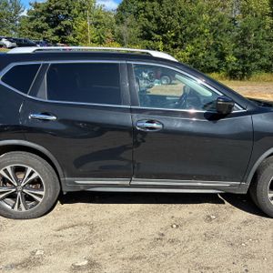 2017 Nissan ROGUE SL 照片 11