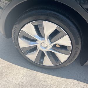 صورة مصغرة 19 لـ 2021 Tesla MODEL Y STANDARD RANGE