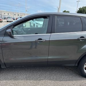 FORD ESCAPE SE - 4