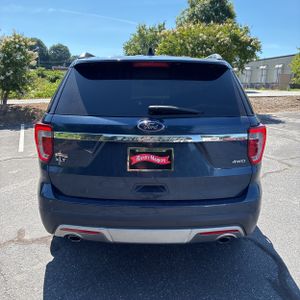 FORD EXPLORER XLT - 7