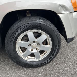 صورة مصغرة 20 لـ 2010 JEEP GRAND CHEROKEE LAREDO