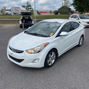 HYUNDAI ELANTRA GLS - 1