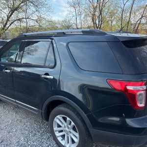 FORD EXPLORER XLT - 6