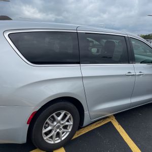 CHRYSLER VOYAGER LX - 9