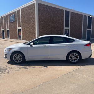 FORD FUSION SE - 3