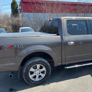 FORD F-150 XLT - 9