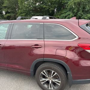 2018 Toyota HIGHLANDER LE PLUS — фото 6