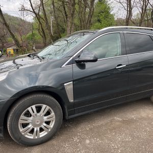 CADILLAC SRX LUXURY COLLECTION - 2