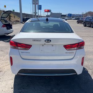 KIA OPTIMA PLUG-IN HYBRID EX - 7