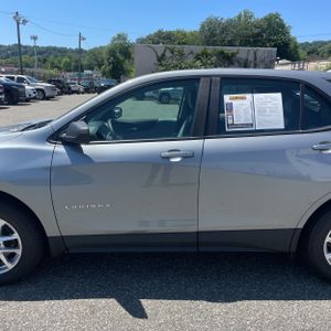 2023 Chevrolet EQUINOX LS 照片 4
