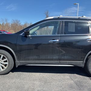 NISSAN ROGUE SV - 4