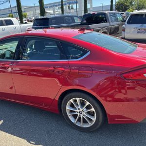 FORD FUSION SE - 6