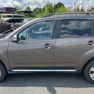 صورة 4 لـ 2012 Mitsubishi OUTLANDER SE