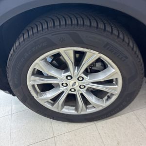 صورة مصغرة 17 لـ 2020 FORD EXPLORER XLT