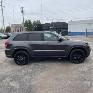 صورة 10 لـ 2021 JEEP GRAND CHEROKEE LAREDO X