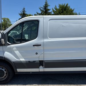 FORD TRANSIT 150 - 4