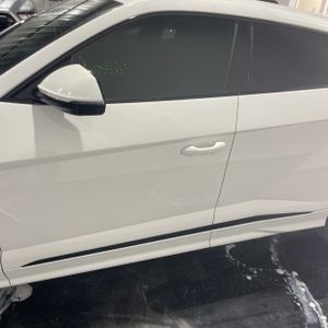 2020 Lamborghini URUS BASE photo 3