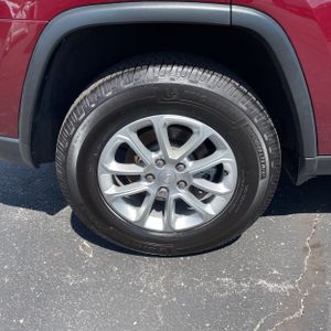 2021 JEEP GRAND CHEROKEE LAREDO E — миниатюра 19