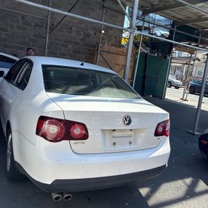 VOLKSWAGEN JETTA SE - 5