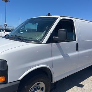 CHEVROLET EXPRESS 2500 - 2