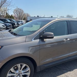 FORD EDGE TITANIUM - 2