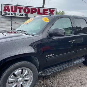 CHEVROLET TAHOE LS - 2