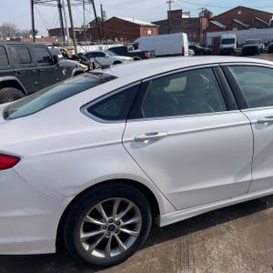 FORD FUSION ENERGI SE LUXURY - 9