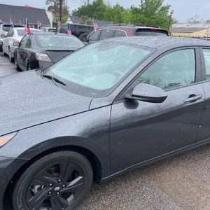 HYUNDAI ELANTRA SEL - 2