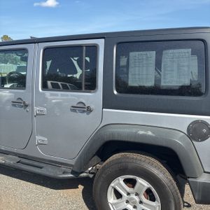 JEEP WRANGLER UNLIMITED WILLYS WHEELER - 6