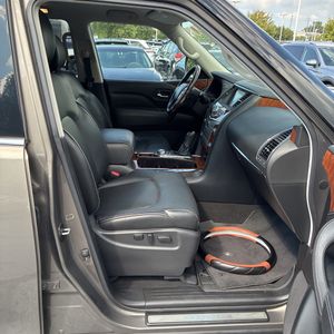2019 Infiniti QX80 LUXE — фото 32